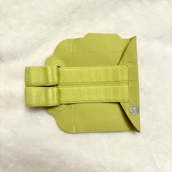 lululemon athletica Accessories - Lululemon phone armband